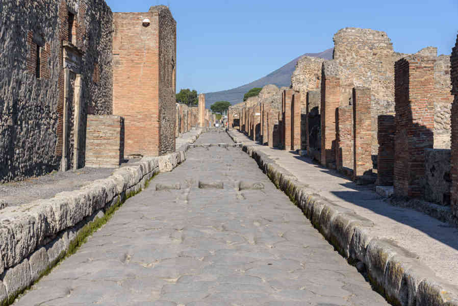 100 - Italia - Pompeya - parque arqueológico de Pompeya - calle.jpg